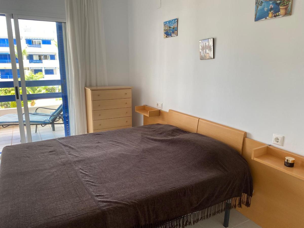 Апартаменты Apartamento En La Calma Con Vistas A La Piscina Аликанте Экстерьер фото